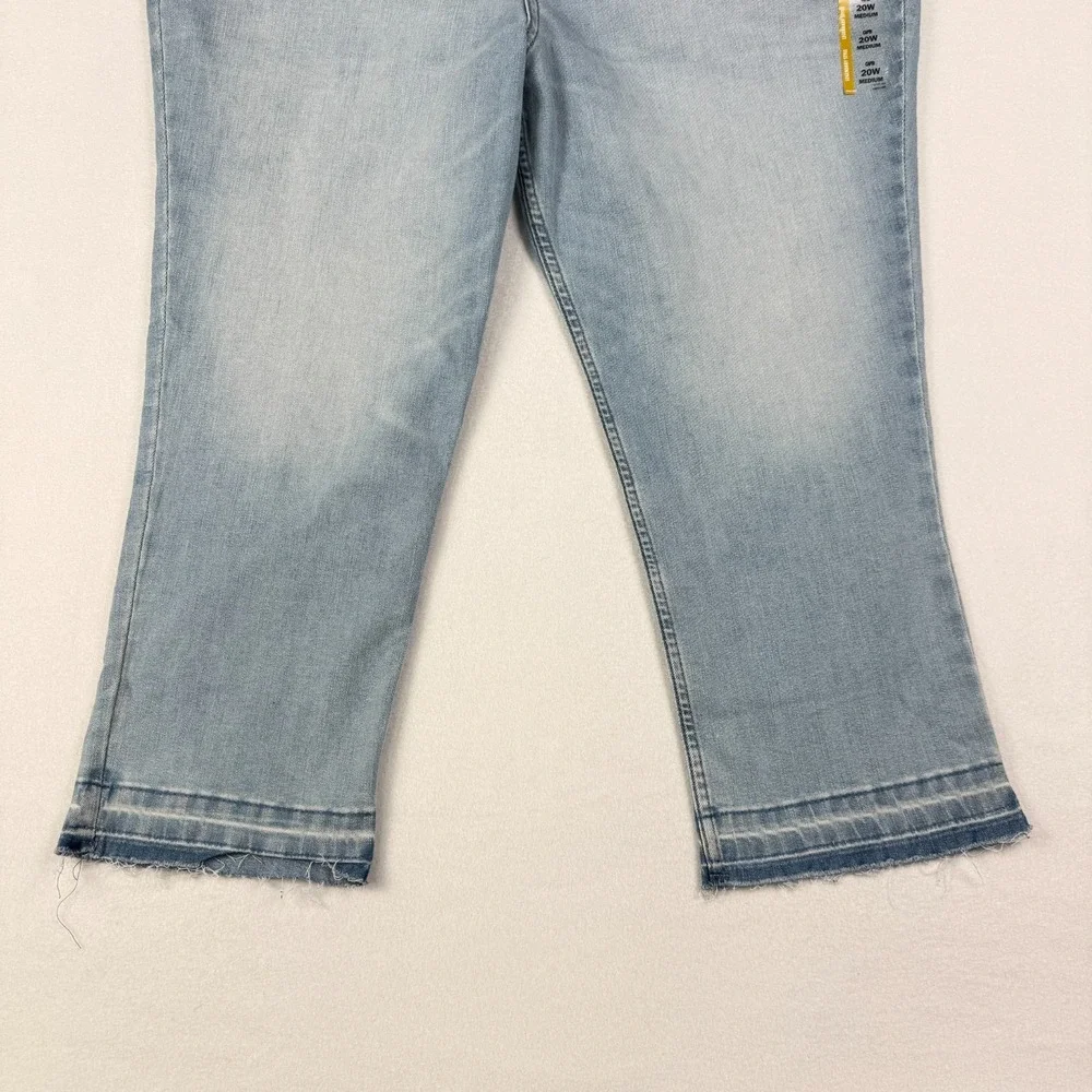 NWT Lee Womens Capri Jeans Size 20W Medium (40x22) Regular Fit Mid Rise Cropped - Picture 3 of 13